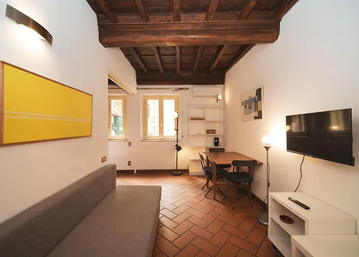 Trevi Fountain By Buddyrent 로마